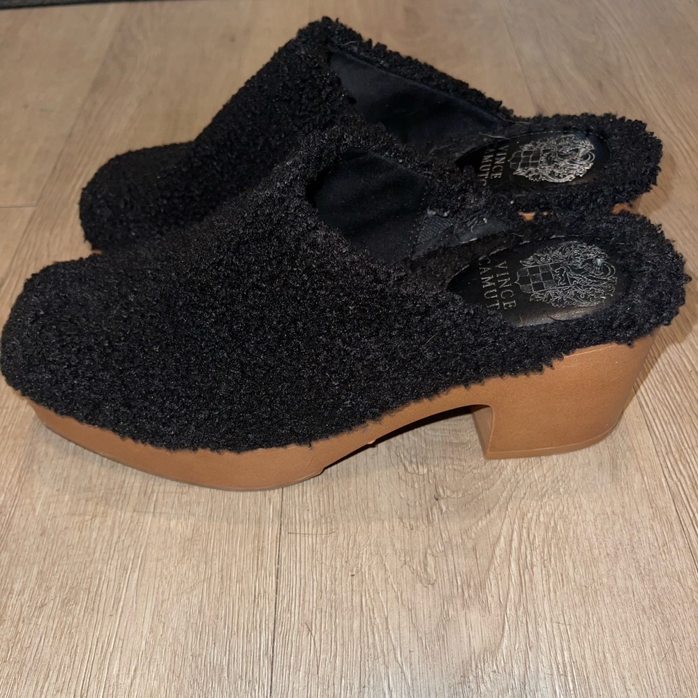 Vince Camuto clogs
